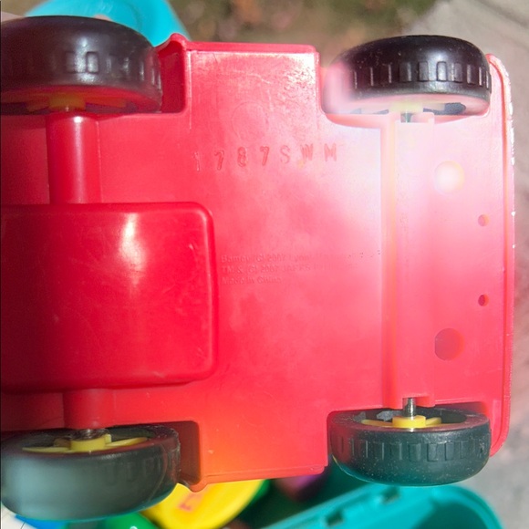 Barney & Baby Bop Lunch Box with Thermos & Action Figure Playset All included 🚒 - Picture 4 of 8